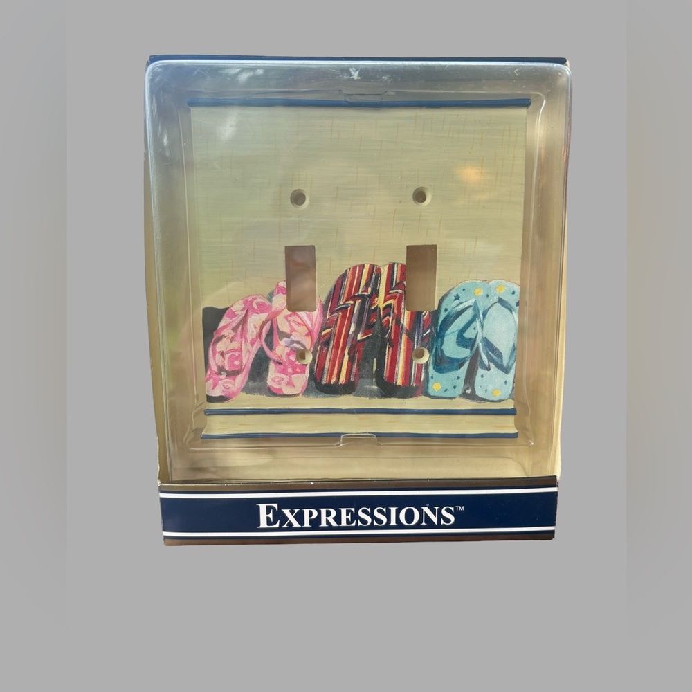 BNWT Expressions flip-flop double light switch cover
